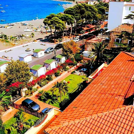 Chelia Apartment *
